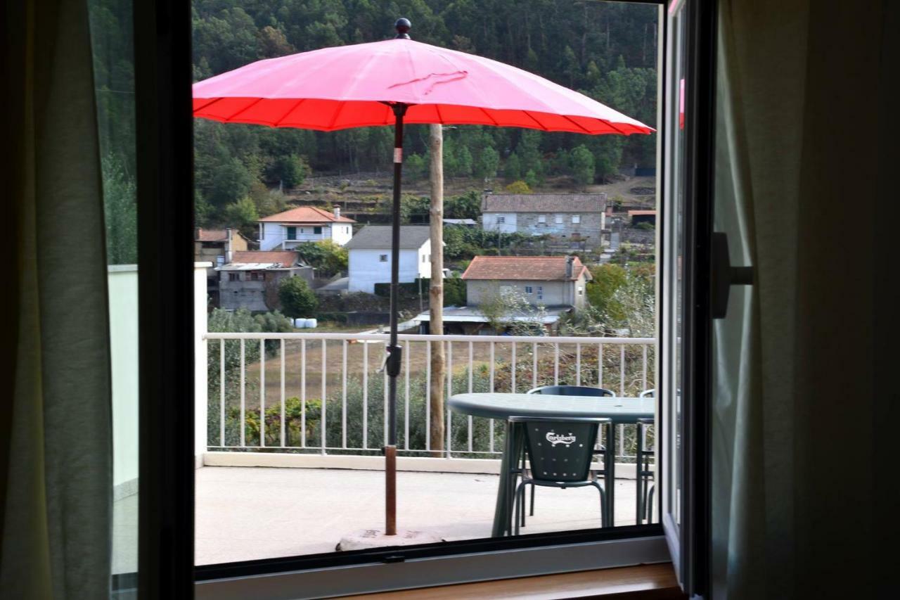 Casa Rebelo Pension Cossourado  Buitenkant foto